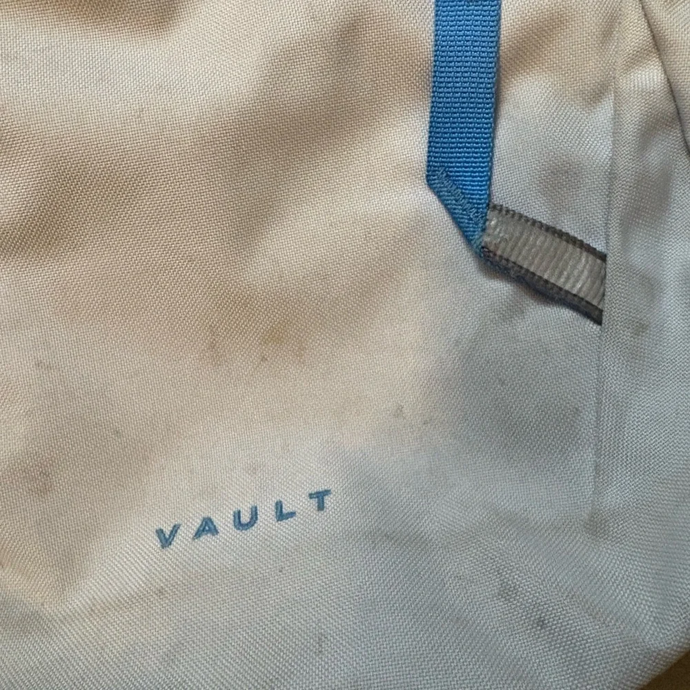 The North Face Vault Classic Backpack - Picture 4 of 13